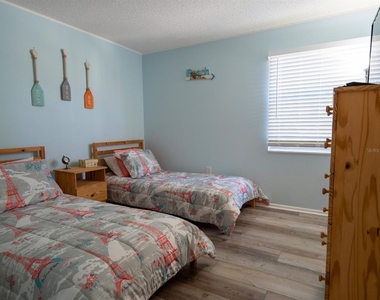 3255 Beneva Road - Photo Thumbnail 7