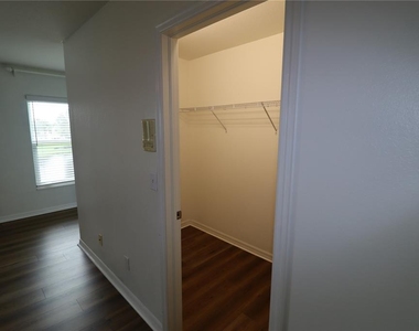 5166 Shell Mound Circle - Photo Thumbnail 20