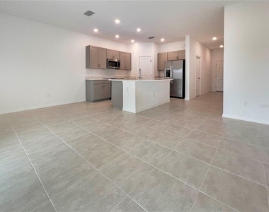 15096 Ginetti Street - Photo Thumbnail 5
