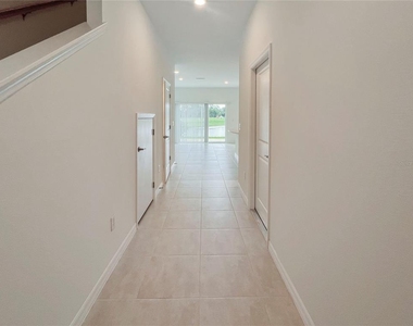 15096 Ginetti Street - Photo Thumbnail 3