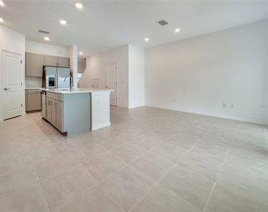 15096 Ginetti Street - Photo Thumbnail 6