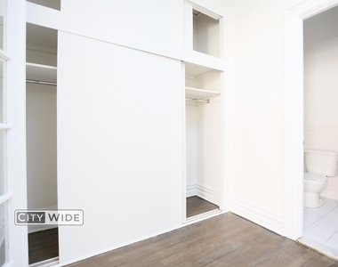 1045 Lexington Avenue - Photo Thumbnail 2