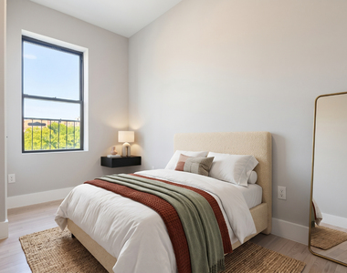 545 West 125th Street - Photo Thumbnail 3