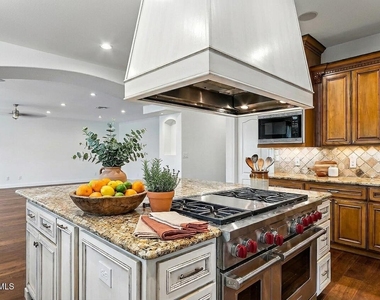 6528 Calle Placido Drive - Photo Thumbnail 22