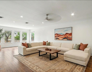 6528 Calle Placido Drive - Photo Thumbnail 11