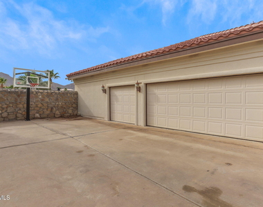 6528 Calle Placido Drive - Photo Thumbnail 75