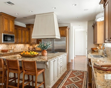 6528 Calle Placido Drive - Photo Thumbnail 24