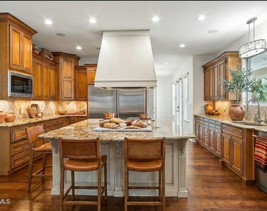6528 Calle Placido Drive - Photo Thumbnail 23