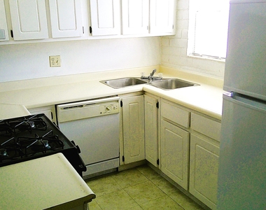 3022 E Glen Drive - Photo Thumbnail 7