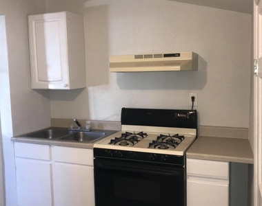 3111 Durazno Avenue - Photo Thumbnail 1