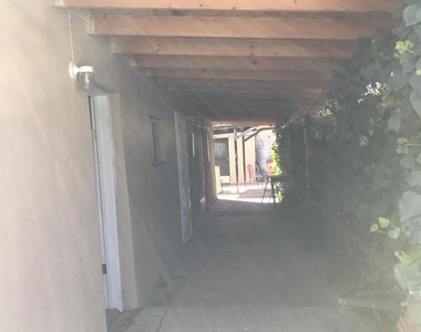 3111 Durazno Avenue - Photo Thumbnail 3