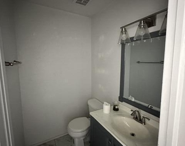 3249 Isla Morada Drive - Photo Thumbnail 11
