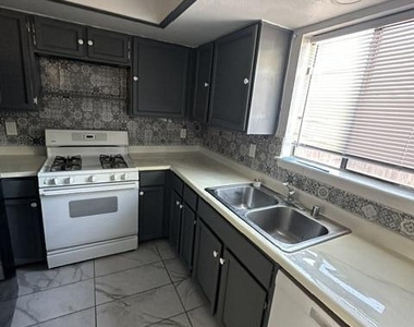 3249 Isla Morada Drive - Photo Thumbnail 3