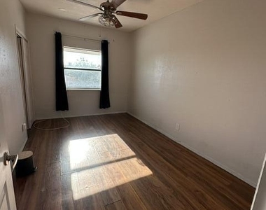 3249 Isla Morada Drive - Photo Thumbnail 7