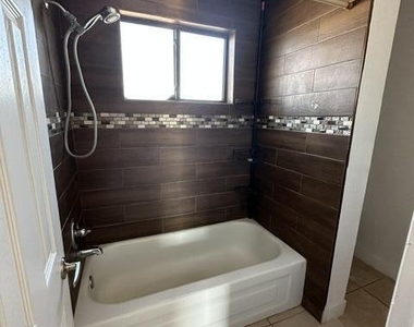3249 Isla Morada Drive - Photo Thumbnail 8