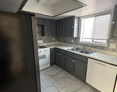 3249 Isla Morada Drive - Photo Thumbnail 1