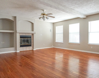 7481 Umbria Drive - Photo Thumbnail 2