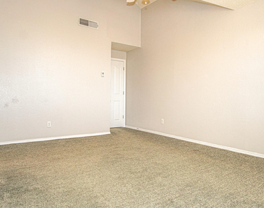 7481 Umbria Drive - Photo Thumbnail 21