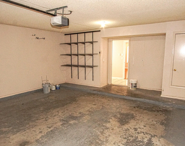 7481 Umbria Drive - Photo Thumbnail 24