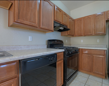 14408 Escalera Drive - Photo Thumbnail 16