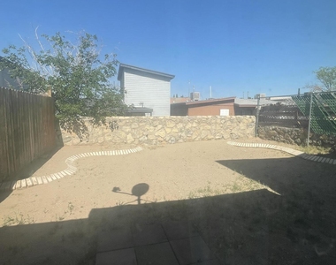 815 Silvestre Road - Photo Thumbnail 15