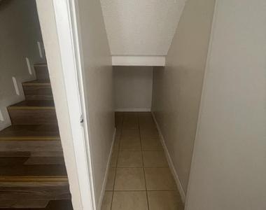815 Silvestre Road - Photo Thumbnail 8
