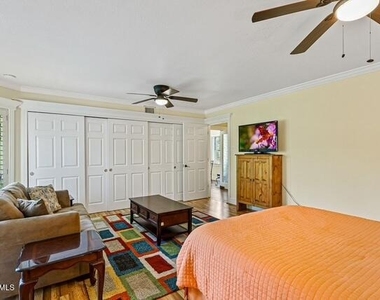 350 Thunderbird Drive - Photo Thumbnail 7
