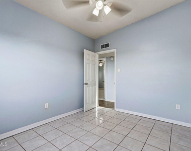 8408 Mineola Drive - Photo Thumbnail 18