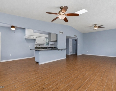8408 Mineola Drive - Photo Thumbnail 29