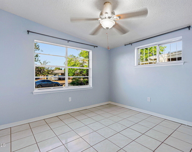 8408 Mineola Drive - Photo Thumbnail 19