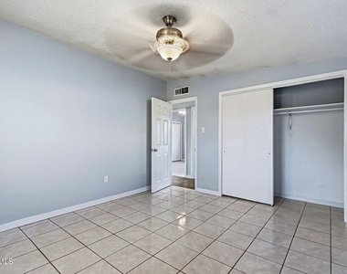 8408 Mineola Drive - Photo Thumbnail 23