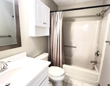 605 Spring Meadow Road - Photo Thumbnail 6