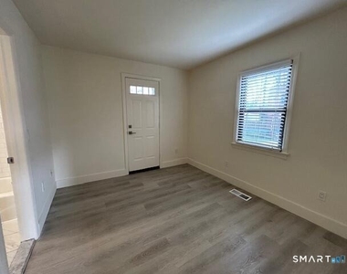 34 Prospect Street - Photo Thumbnail 2