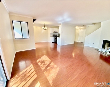 1 Valley Road - Photo Thumbnail 2