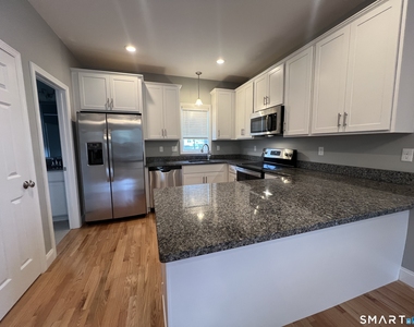 39 Eden Avenue - Photo Thumbnail 1
