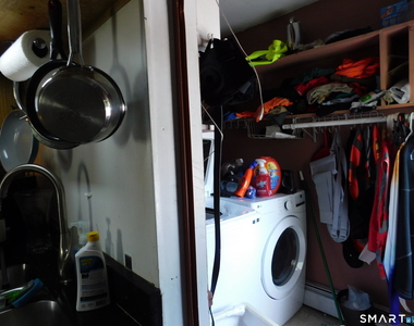 451 Circular Avenue - Photo Thumbnail 10