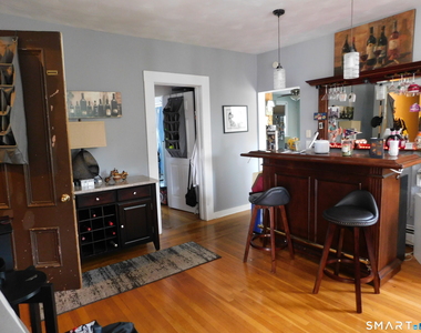 451 Circular Avenue - Photo Thumbnail 4