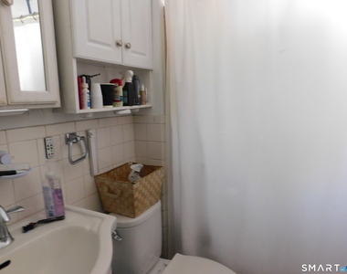 451 Circular Avenue - Photo Thumbnail 7