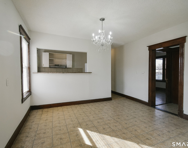 247 Franklin Avenue - Photo Thumbnail 3