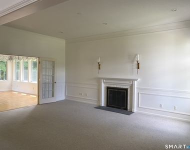 54 Winchester Drive - Photo Thumbnail 7