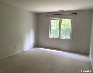 54 Winchester Drive - Photo Thumbnail 28