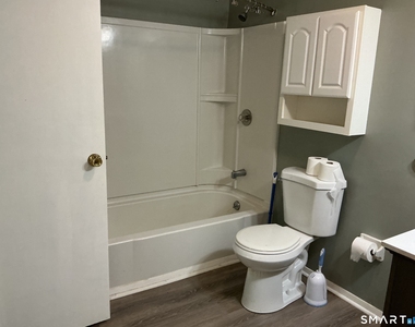 11 E. Farms Road - Photo Thumbnail 6