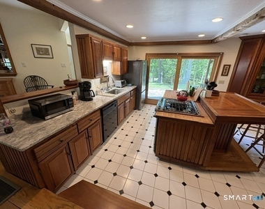 40 Looking Glass Hill Road - Photo Thumbnail 13