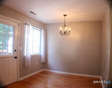 310 Boston Post Road - Photo Thumbnail 3