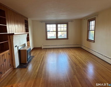 989 Farms Road - Photo Thumbnail 3