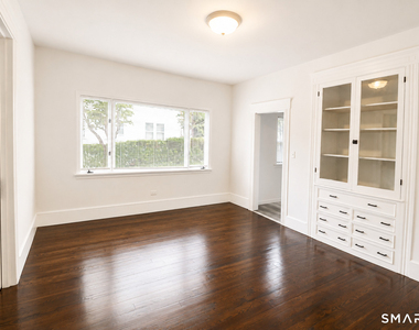 760 Howe Avenue - Photo Thumbnail 2