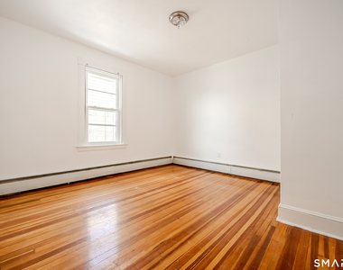 422 Allen Street - Photo Thumbnail 12