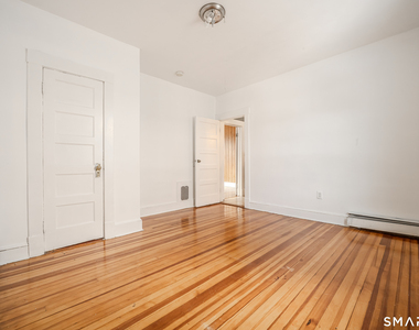422 Allen Street - Photo Thumbnail 14