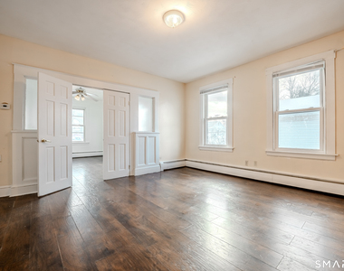 422 Allen Street - Photo Thumbnail 7