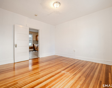 422 Allen Street - Photo Thumbnail 3
